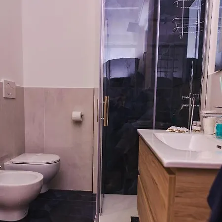 לינה וארוחת בוקר La Vista 4*