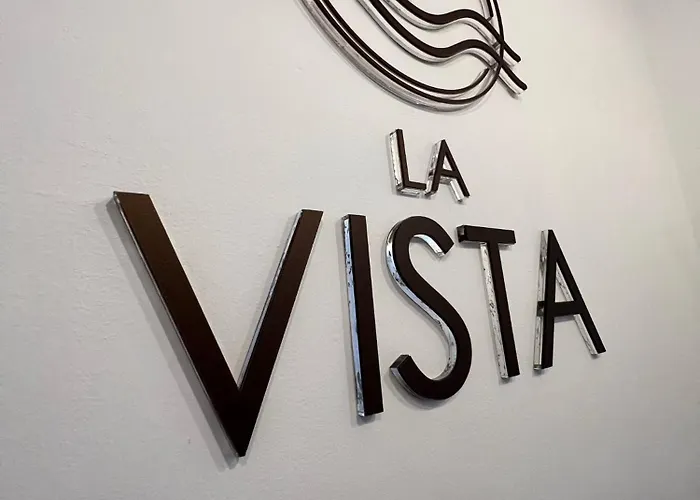 Couette-café La Vista 4*